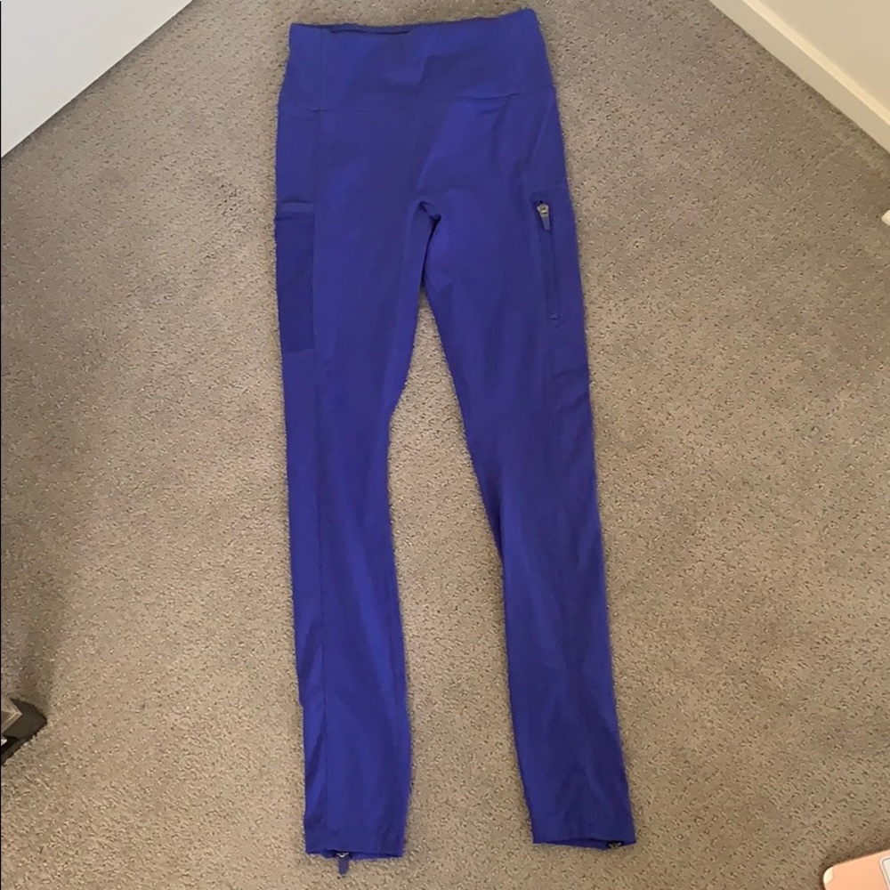 FABLETICS LEGGINGS High Waisted w/ pockets! XS
